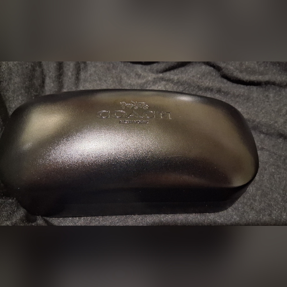 Round Nude Women’s Sunglasses with Gold Chain Accent - Picture 7 of 7